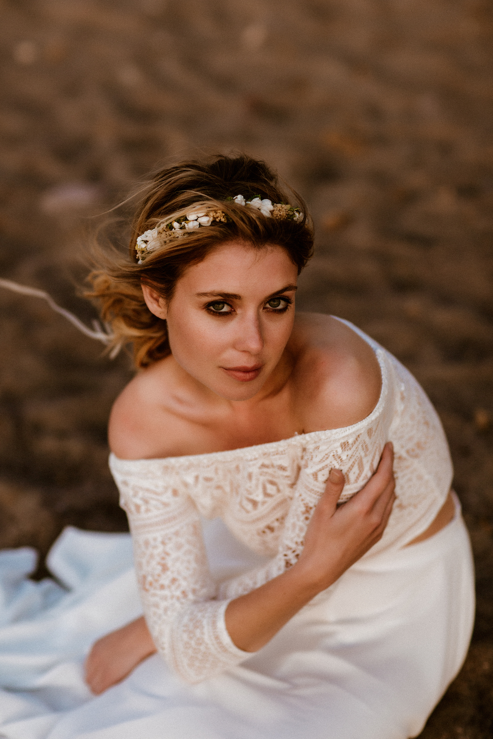 noni Hochzeitskleid, Zweiteiler-Brautkleid mit Carmen-Top aus Boho Spitze