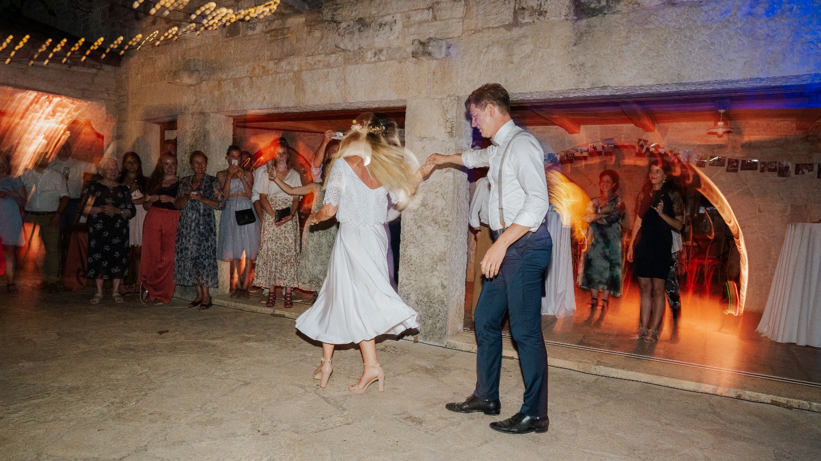 Brautpaar tanzend